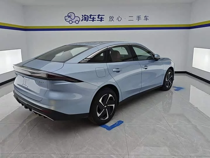 Geely Galaxy L6