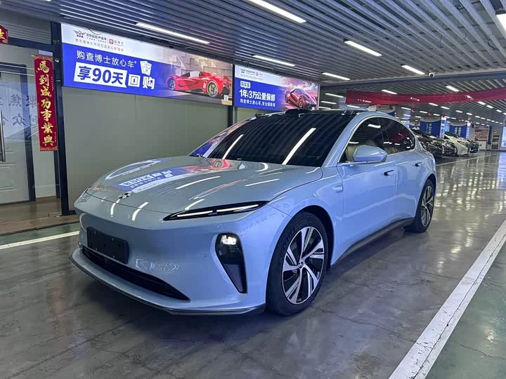 NIO ET5