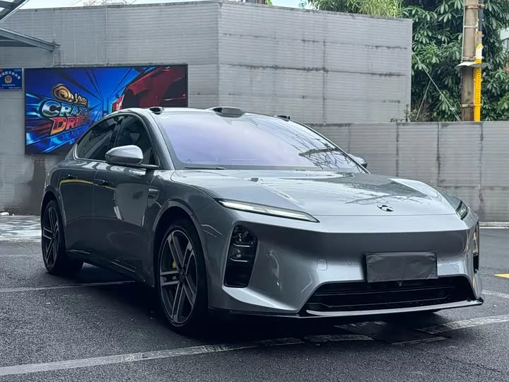NIO ET5