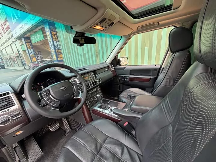 Land Rover range rover