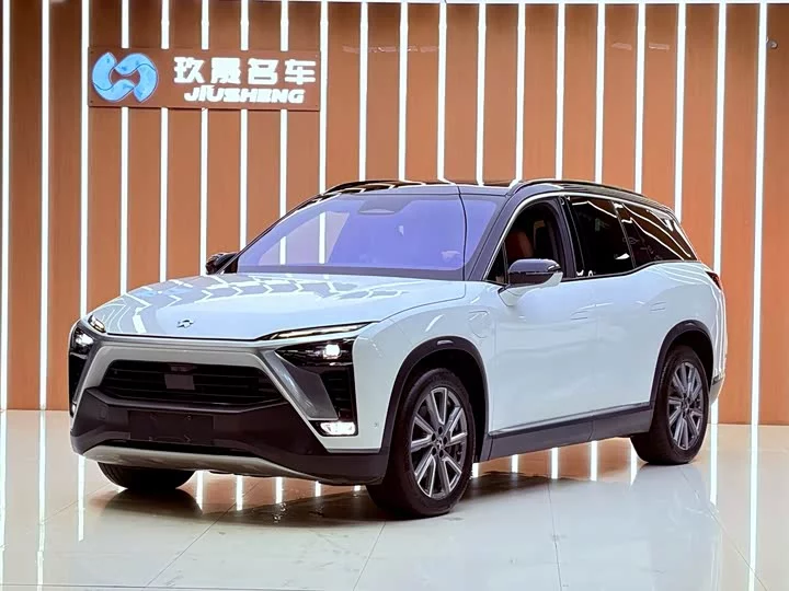 NIO ES8