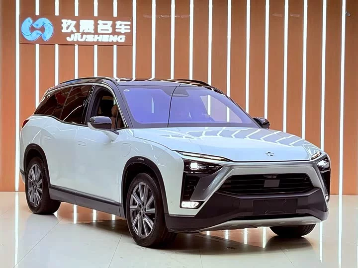 NIO ES8