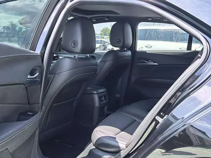 Cadillac CT4