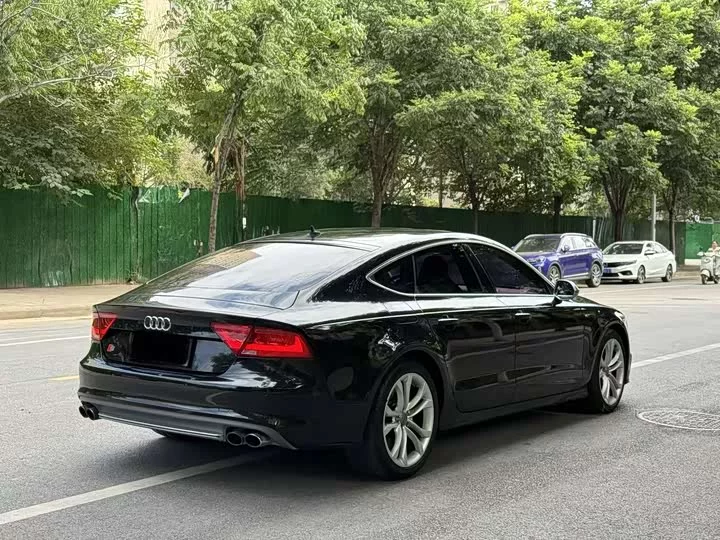 Audi S7