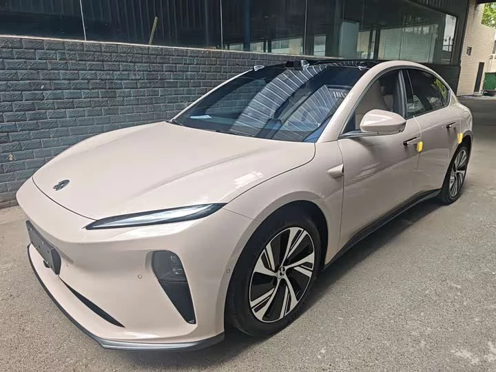 NIO ET5