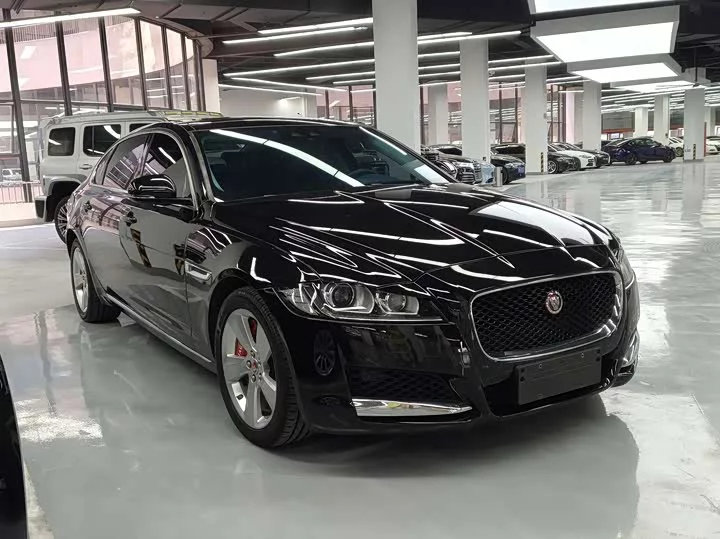 Jaguar XFL