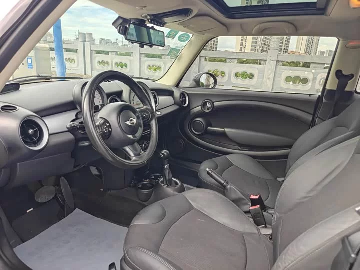 MINI 