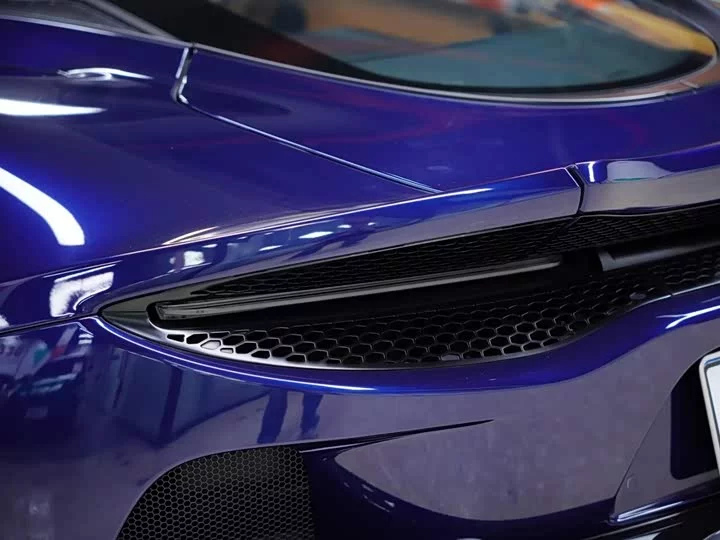McLaren GT