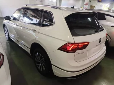 Volkswagen Tiguan L Plug-in Hybrid