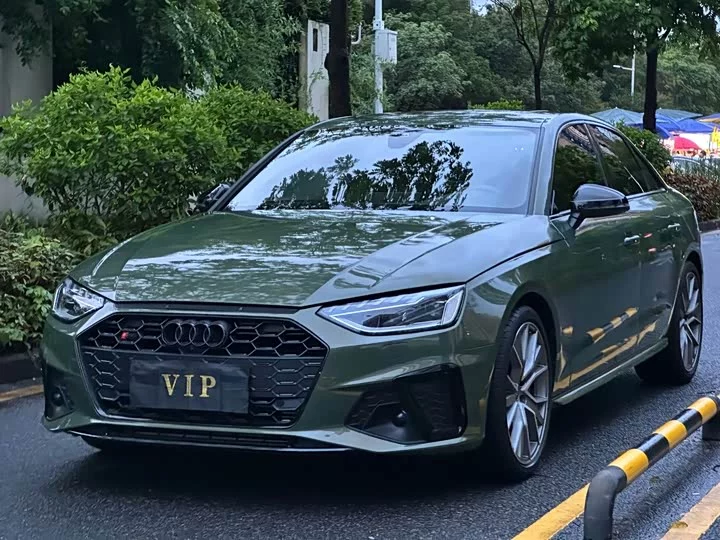 Audi S4
