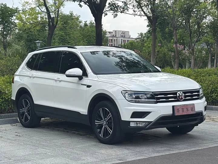 Volkswagen Tiguan L
