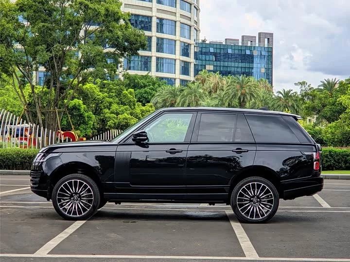 Land Rover range rover