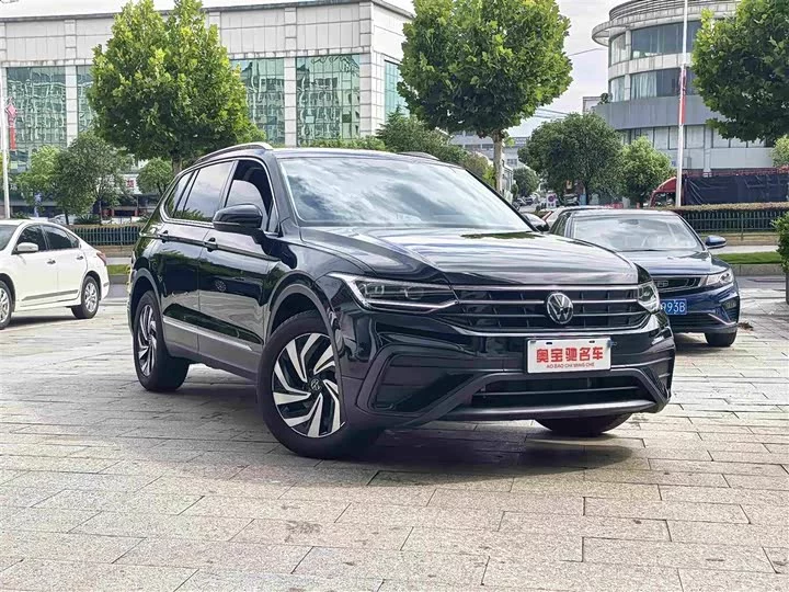 Volkswagen Tiguan L