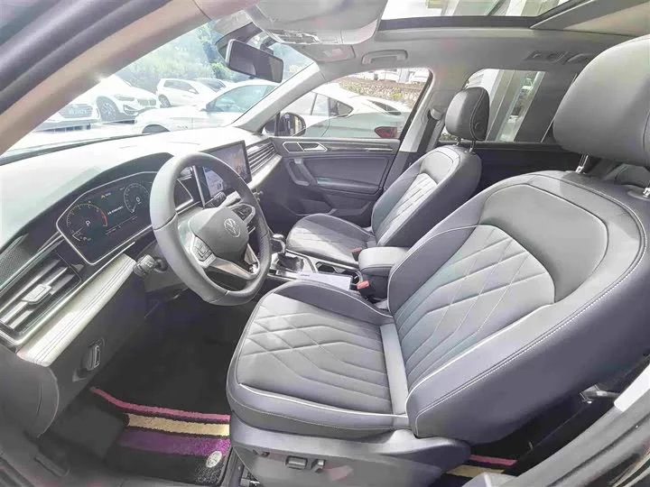 Volkswagen Tiguan L
