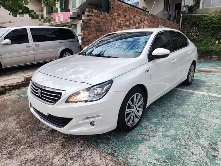 Peugeot 408
