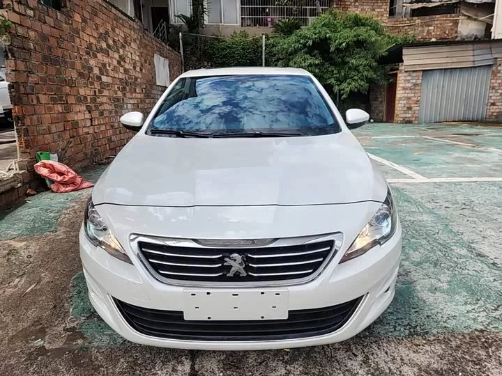 Peugeot 408