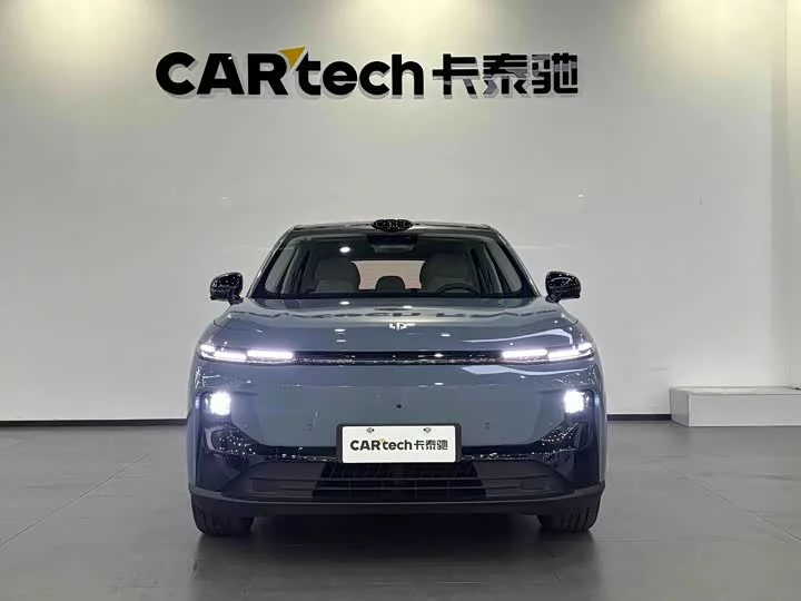Leapmotor B10