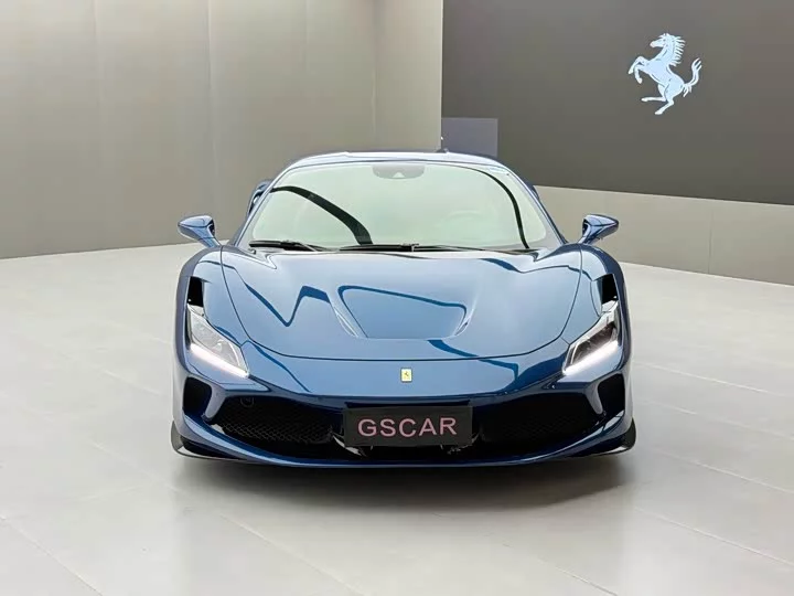 ferrari F8