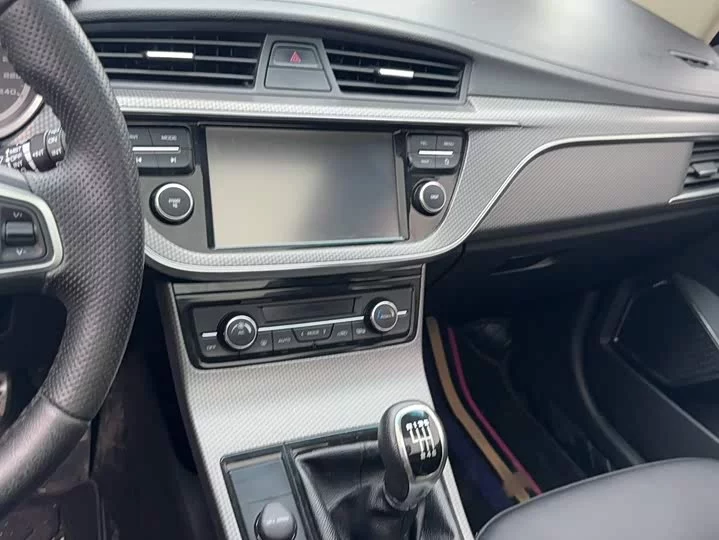 Geely Emgrand GS