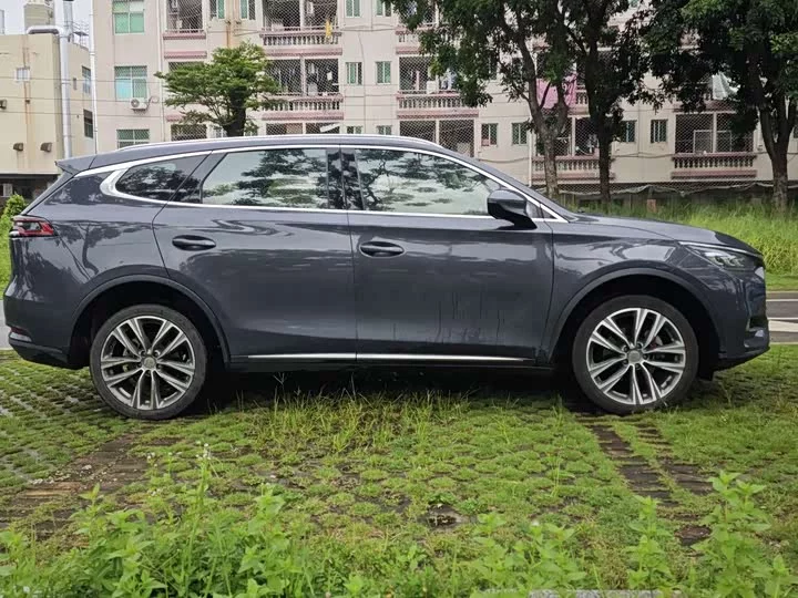BYD Tang
