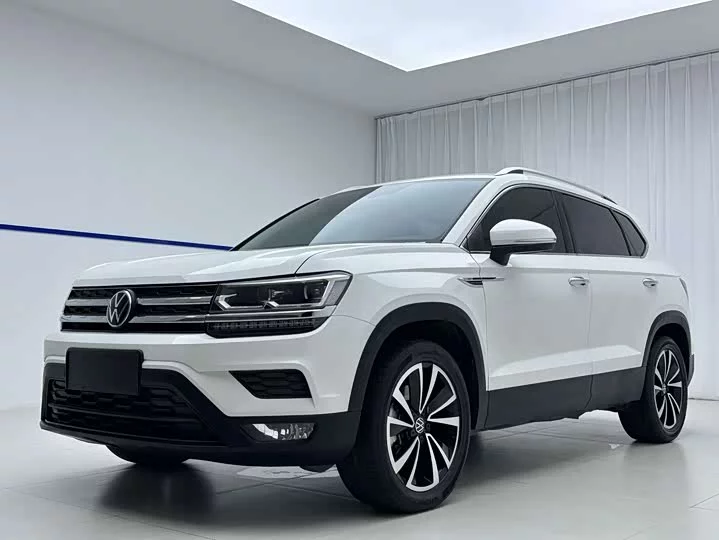 Volkswagen Tharu