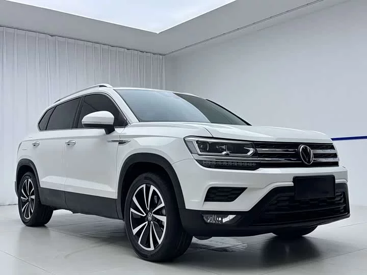 Volkswagen Tharu