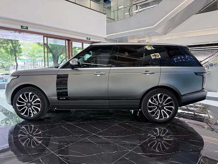 Land Rover range rover