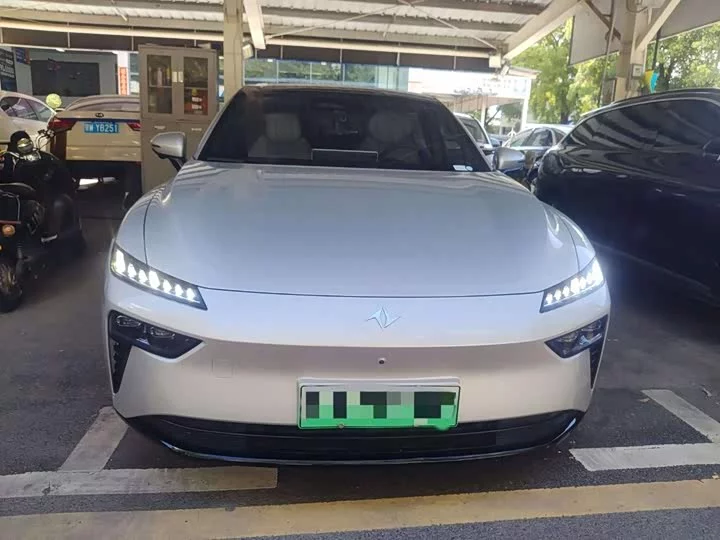 Dongfeng eπ007