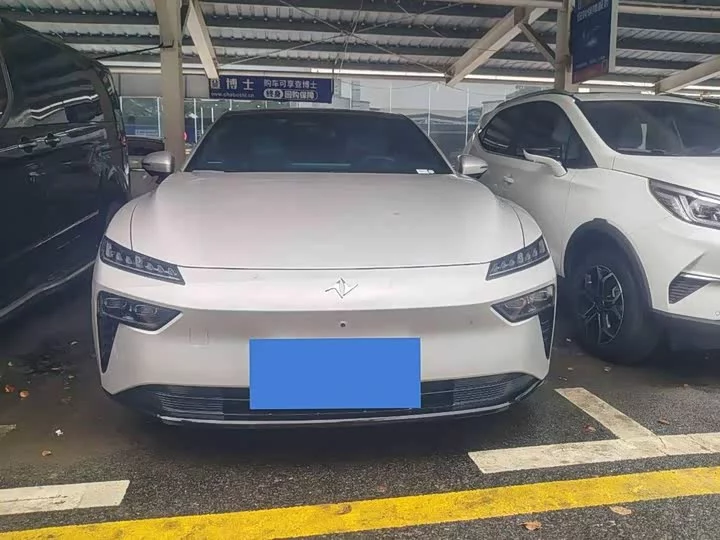 Dongfeng eπ007