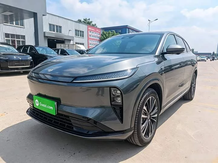 Dongfeng L8