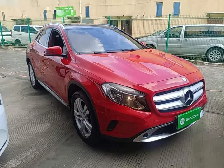 Mercedes-Benz GLA