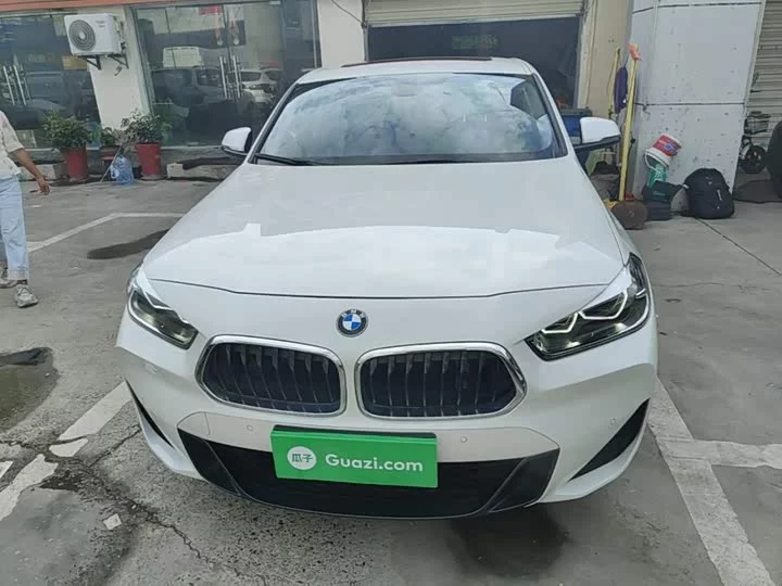 BMW X2