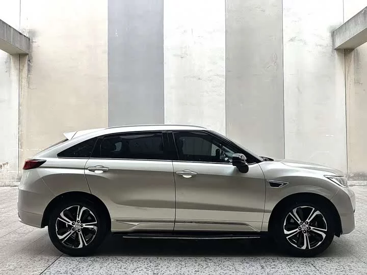 Honda UR-V