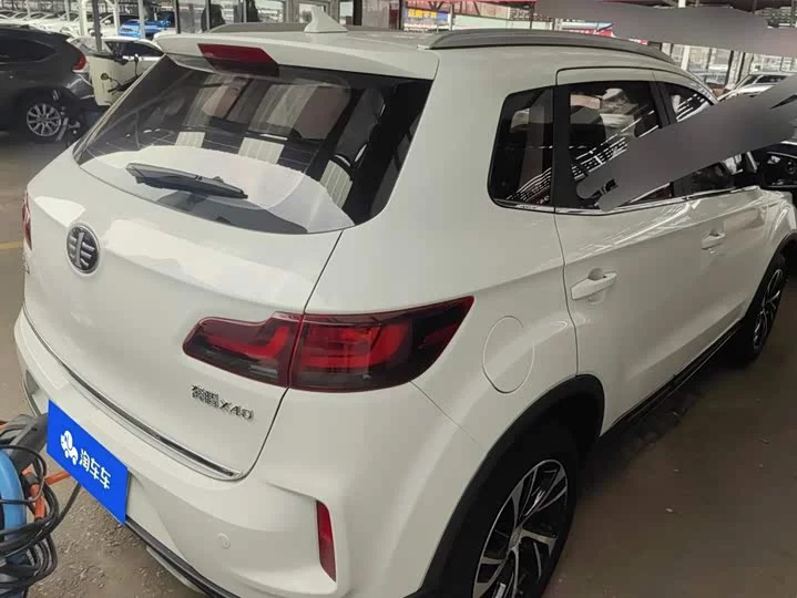 FAW Besturn X40