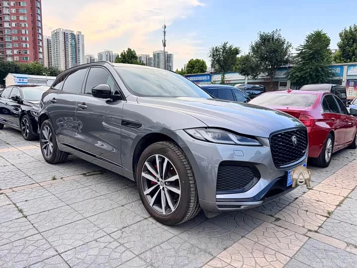 Jaguar F-PACE