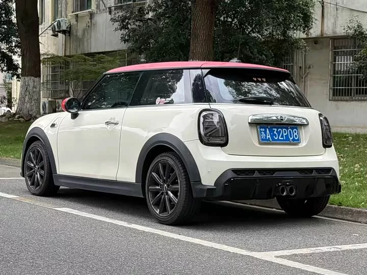 MINI 