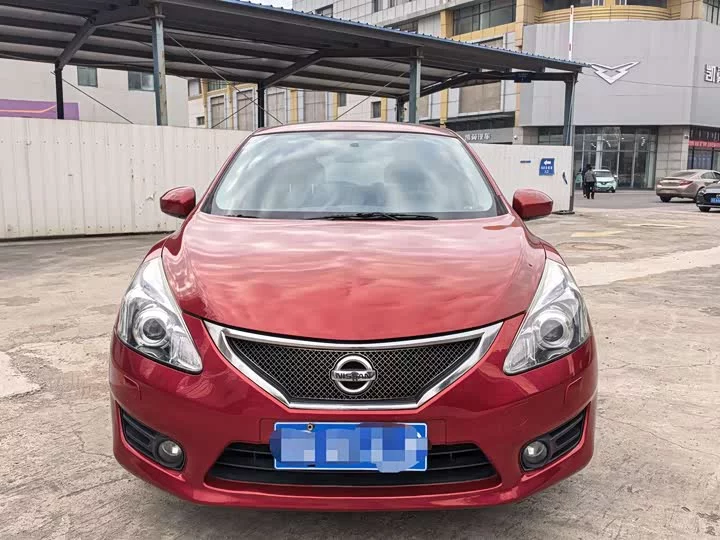 Nissan Tiida