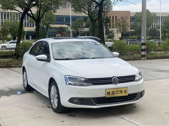 Volkswagen Sagitar