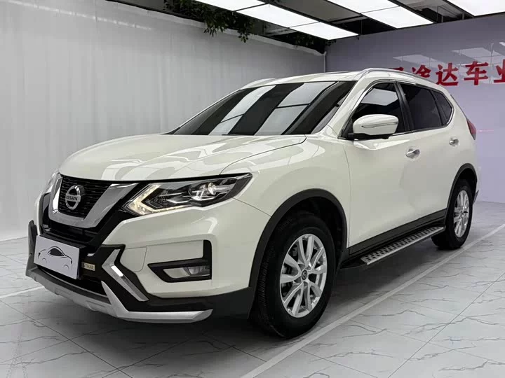Nissan Qijun