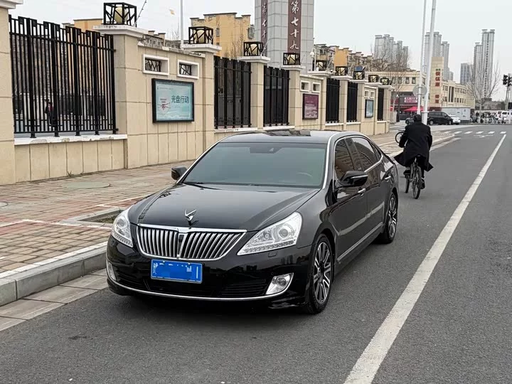 Hyundai Equus