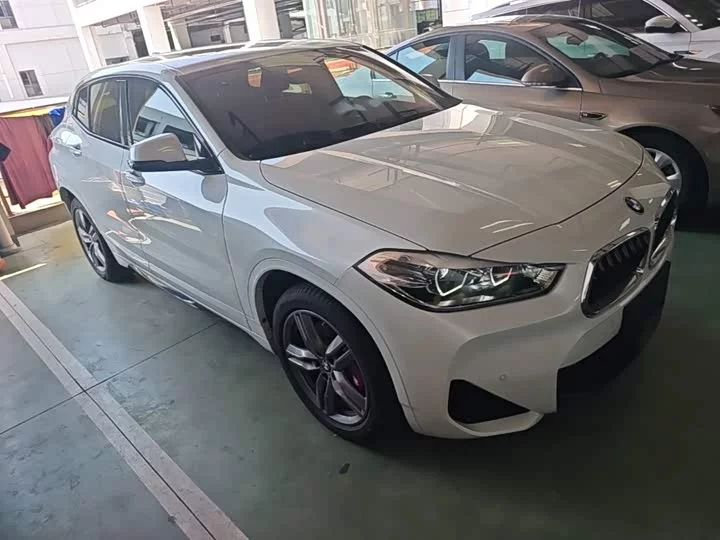 BMW X2