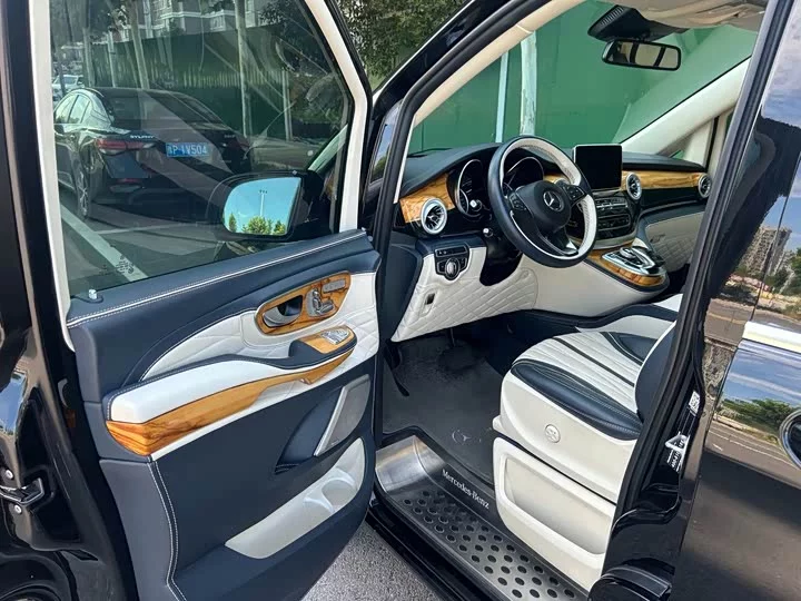 Mercedes-Benz Class V