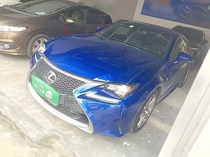 Lexus RC