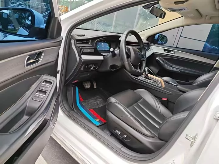 Omoda S5