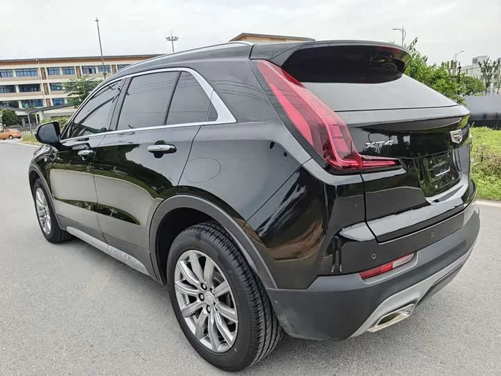 Cadillac XT4