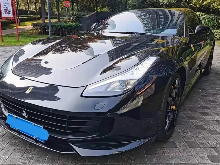 ferrari GTC4Lusso