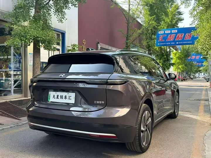 NIO ES6