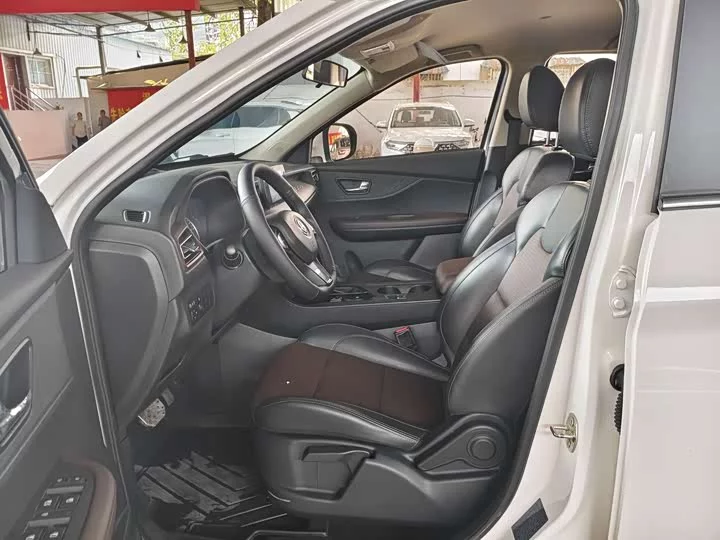 Dongfeng Scenery S560