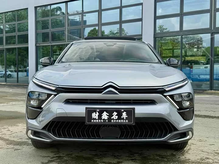 Citroën Versailles C5 X