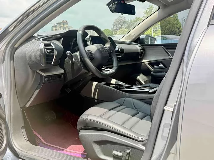Citroën Versailles C5 X